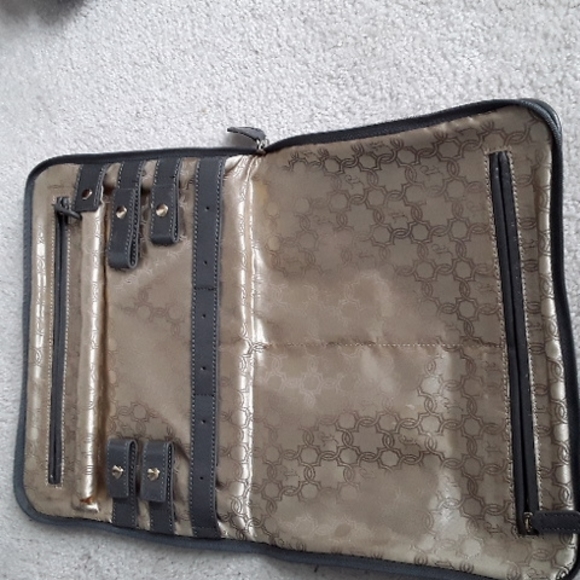 Ivanka Trump - Picture 2 of 2